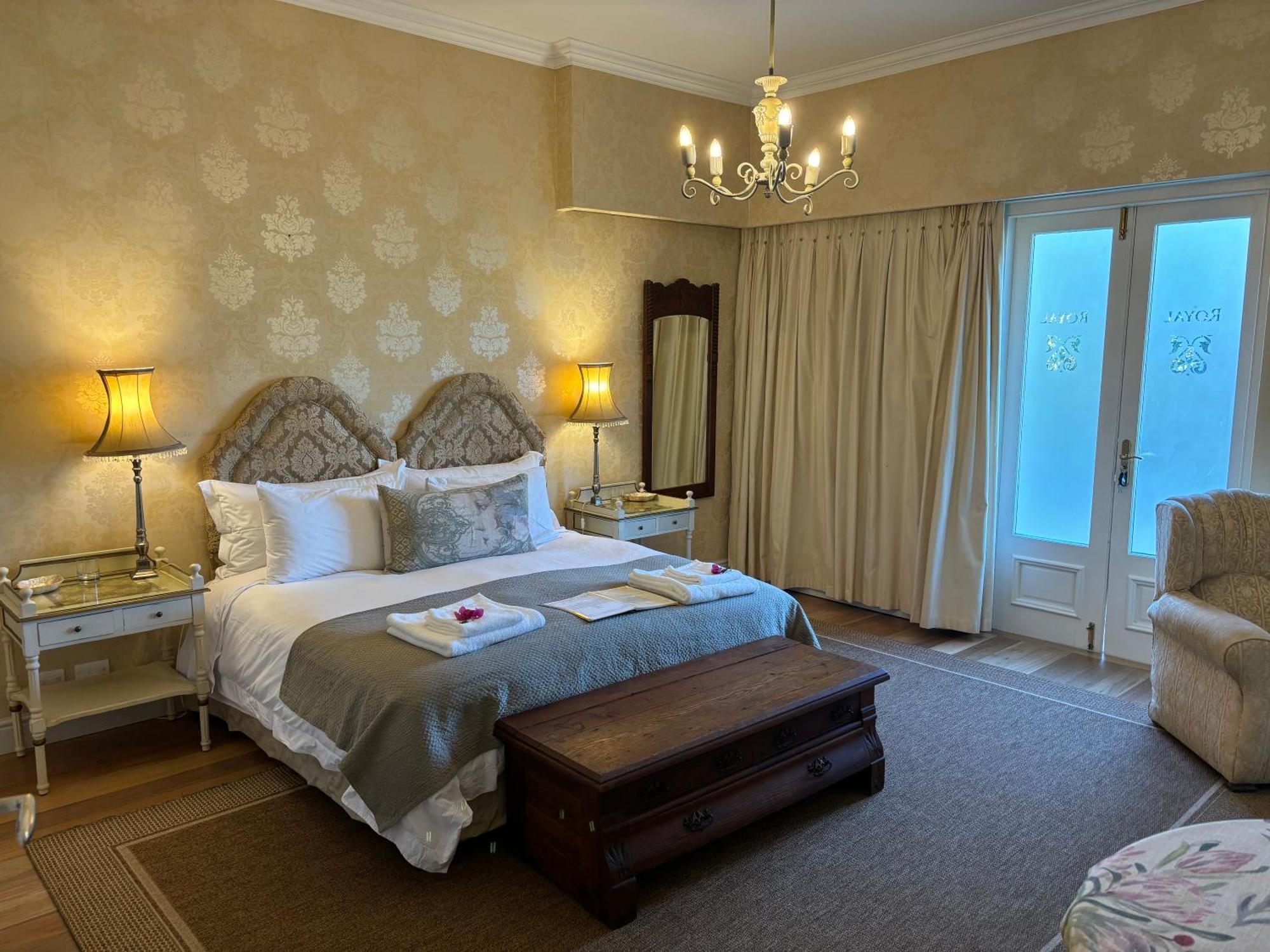 In The Vine Country Manor Guesthouse Стеленбош Екстериор снимка
