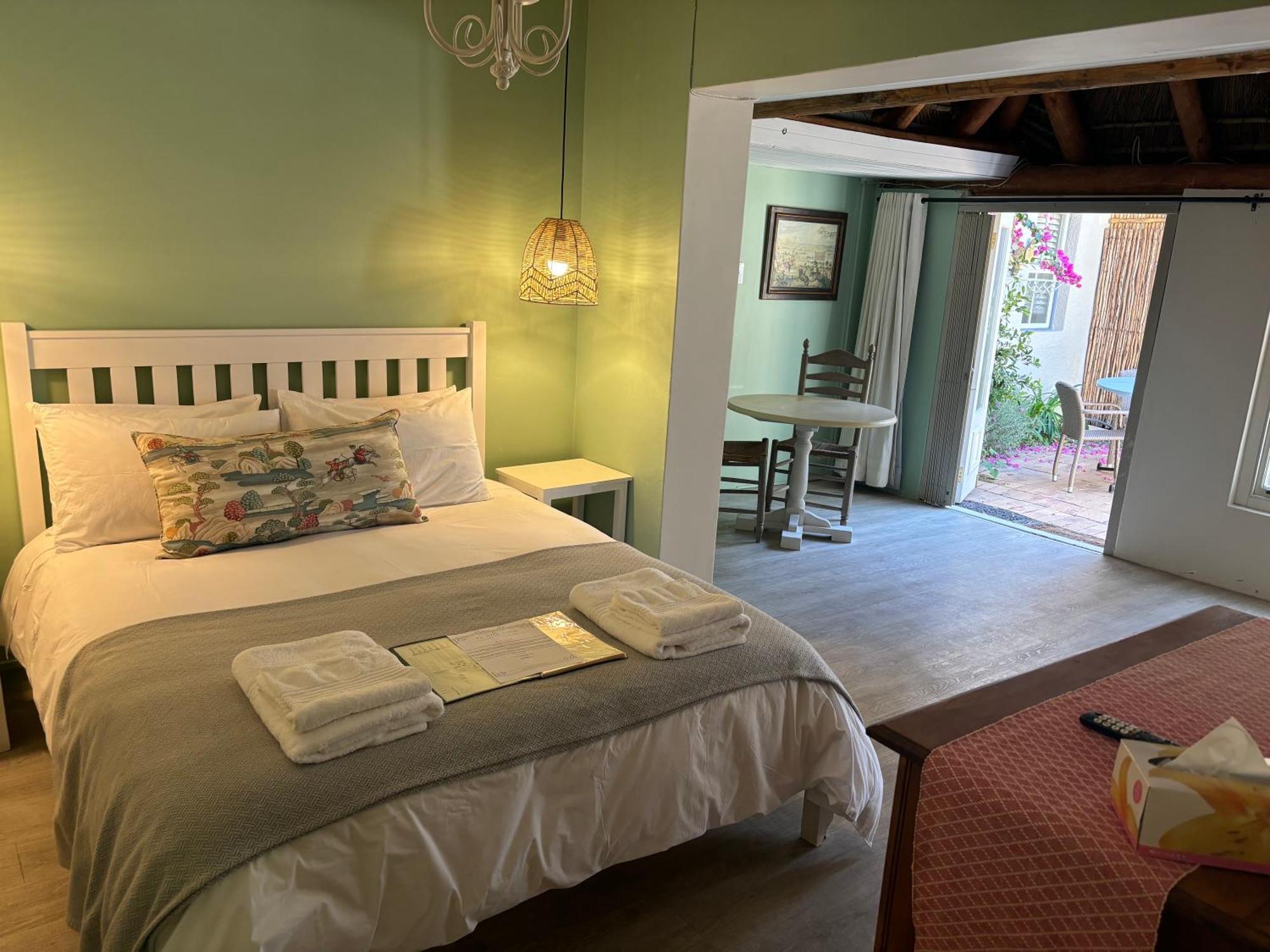 In The Vine Country Manor Guesthouse Стеленбош Екстериор снимка