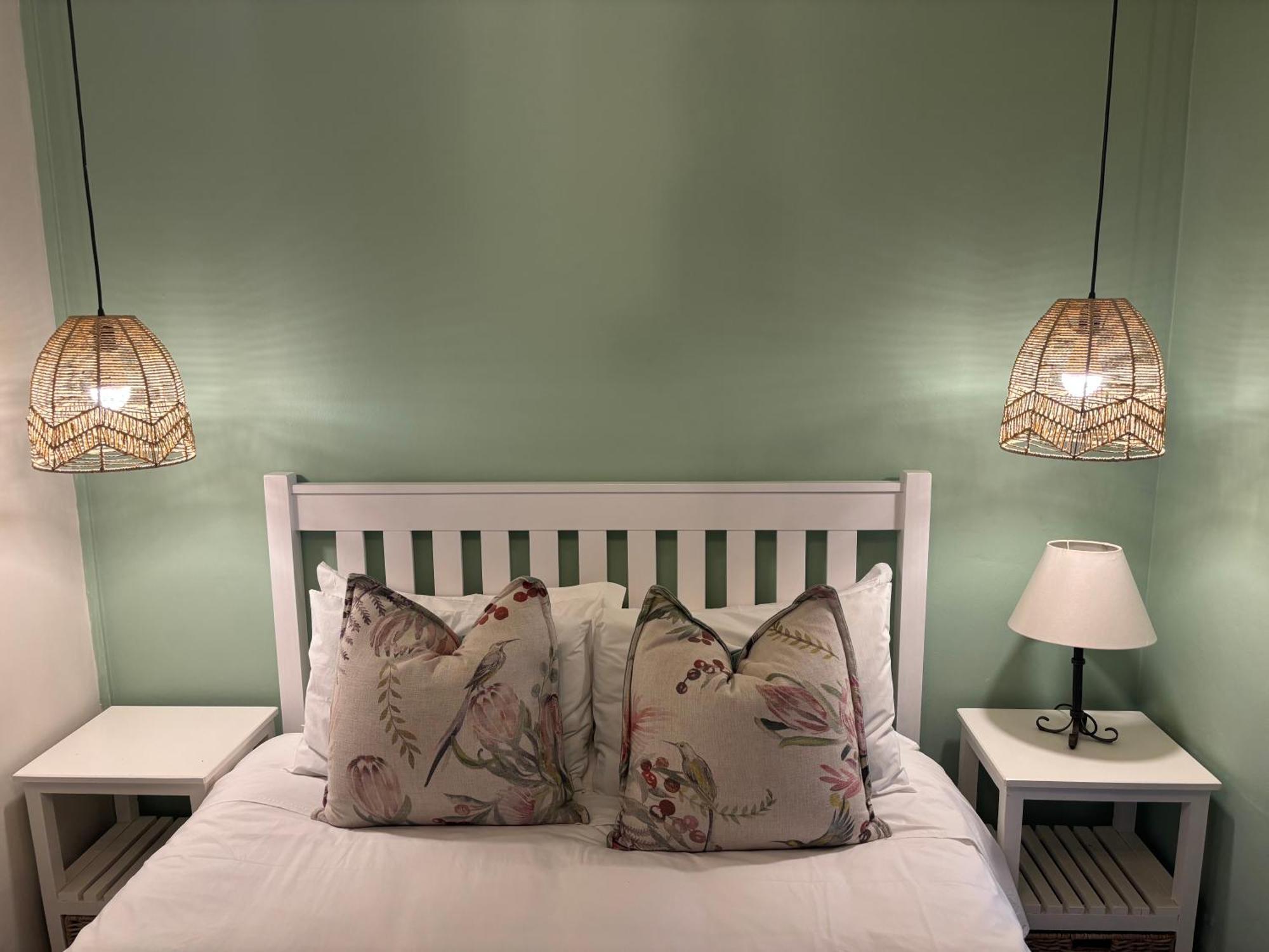 In The Vine Country Manor Guesthouse Стеленбош Екстериор снимка
